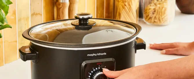 Morphy Richards Easy Time 3.5L Slow Cooker 460021 Close up